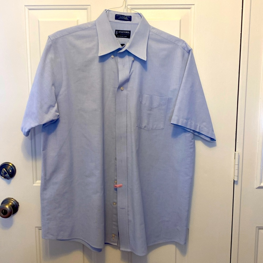 Men’s Stafford Short Sleeved Dress Shirt